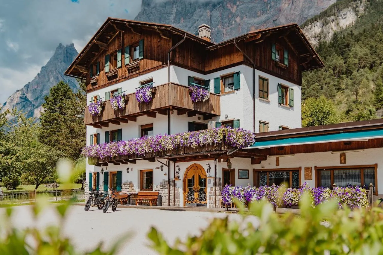 Locanda Montana San Vito di Cadore 0*,